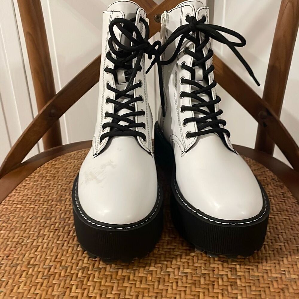 Divided NWOB white platform lace up combat boots size 39 - Picture 3 of 11